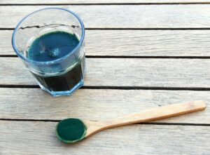 Spiruline en cosmétique : 5 bienfaits pour une peau éclatante